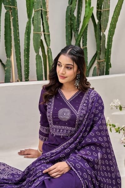 Premium Cotton (Suti) Three Piece Set🌿 - Image 2