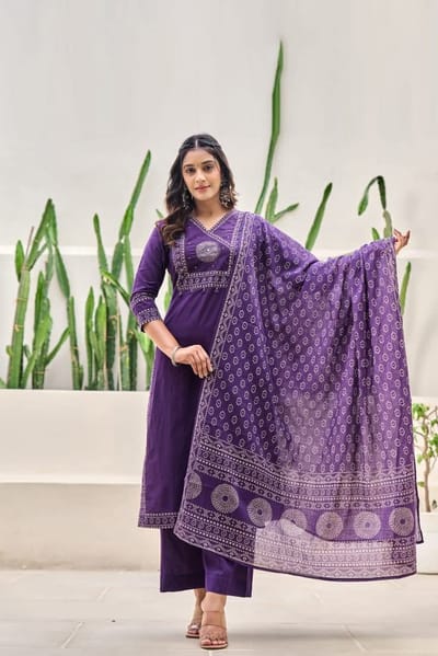 Premium Cotton (Suti) Three Piece Set🌿 - Image 1