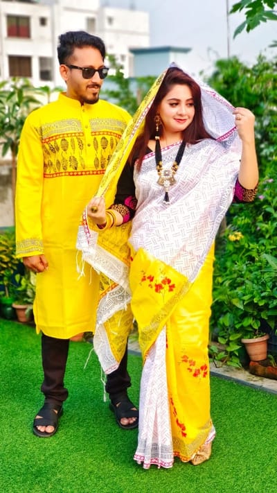 এক্সক্লুসিভ ধুপিয়ান সিল্ক শাড়ি & পাঞ্জাবি কাপল ড্রেস - Image 6