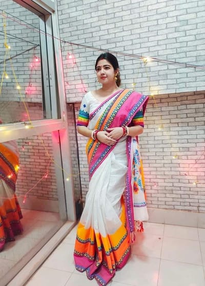 হাফ সিল্ক স্কিন প্রিন্ট শাড়ি - Image 1