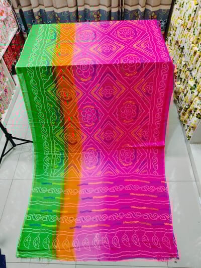 ইন্ডিয়ান চুনরি প্রিন্ট শাড়ী - Image 3