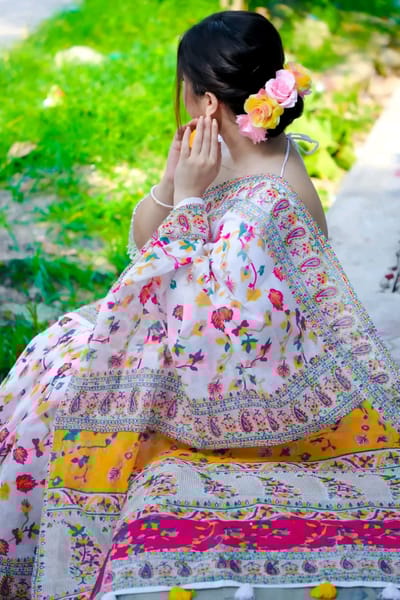 স্ক্রিন প্রিন্ট হাফ সিল্ক শাড়ি - Image 5