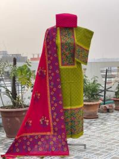 ব্লক প্রিন্ট থ্রি পিস - Image 7