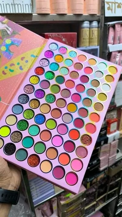 billy 77 colour eyeshadow palette - Image 1