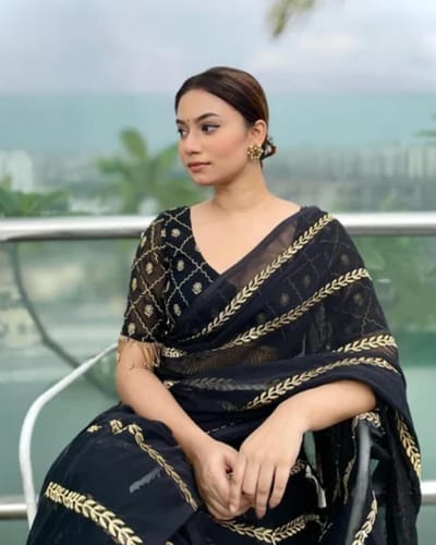 ওয়েটলেস জর্জেট এমব্রয়ডারি শাড়ি - Image 3