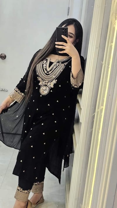 সিকোয়েন্স এমব্রয়ডারি থ্রি পিস - Image 2