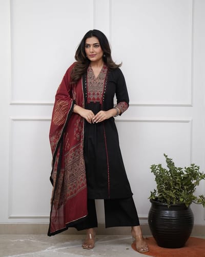 Dupatta Sets