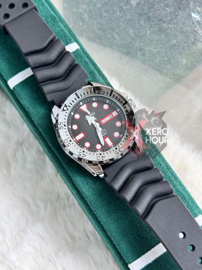 Seiko Sport 5 || Silicon Strap || Swift Movement || Black Red
