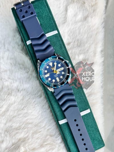 Seiko Sport 5 || Silicon Strap || Swift Movement || Blue Silver Black Blue