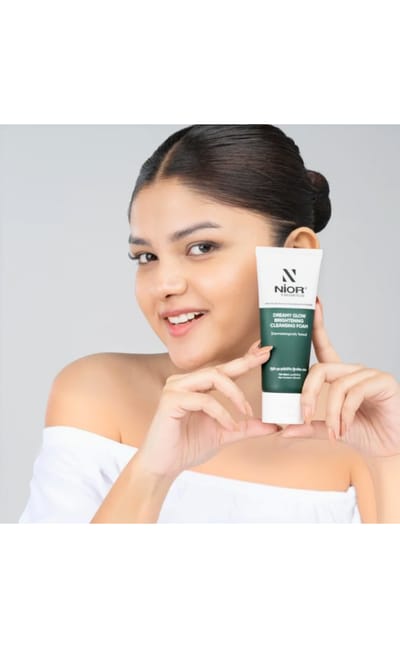 Nior Dreamy Glow Brightening Cleansing Foam 120ml - Image 3