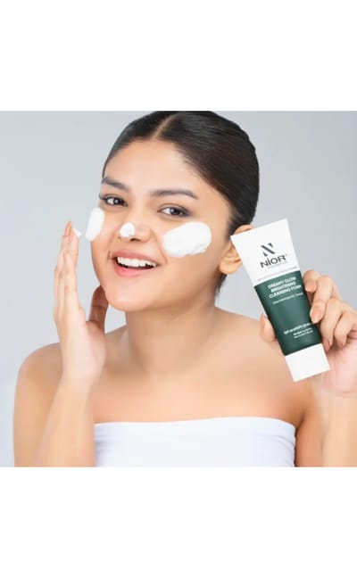 Nior Dreamy Glow Brightening Cleansing Foam 120ml - Image 4