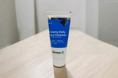 Derma co Creamy Daily Face Cleanser 30ml