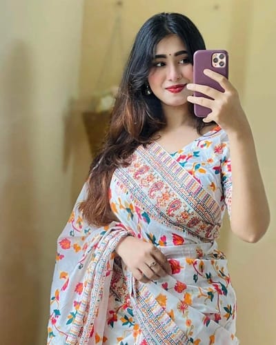 স্ক্রিন প্রিন্ট হাফ সিল্ক শাড়ি - Image 2