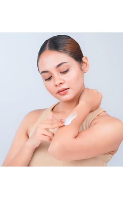 Nior Honey Hydration Body lotion 300ml - Image 3