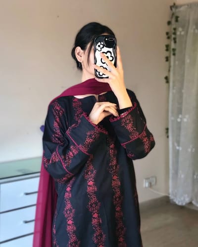 ব্লাক+মেরুন ফ্লোরাল থ্রি-পিস সেট - Image 2