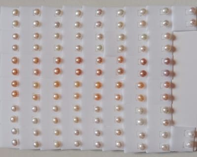 Pearl Ear Top/Pair 4 mm