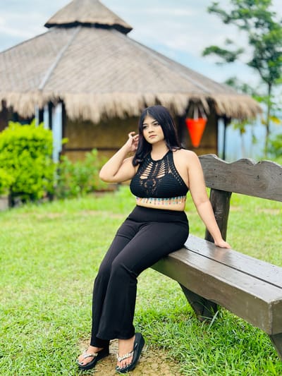 Trendy top - Image 1