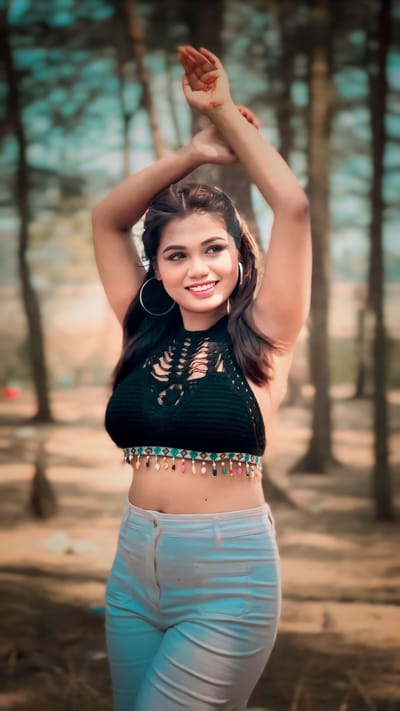 Trendy top - Image 8