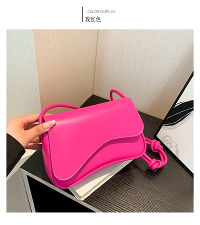 L Design shoulder bag