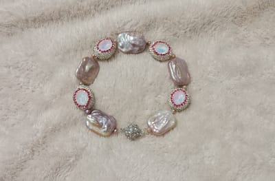 Exclusive Mother Pearl Breslate