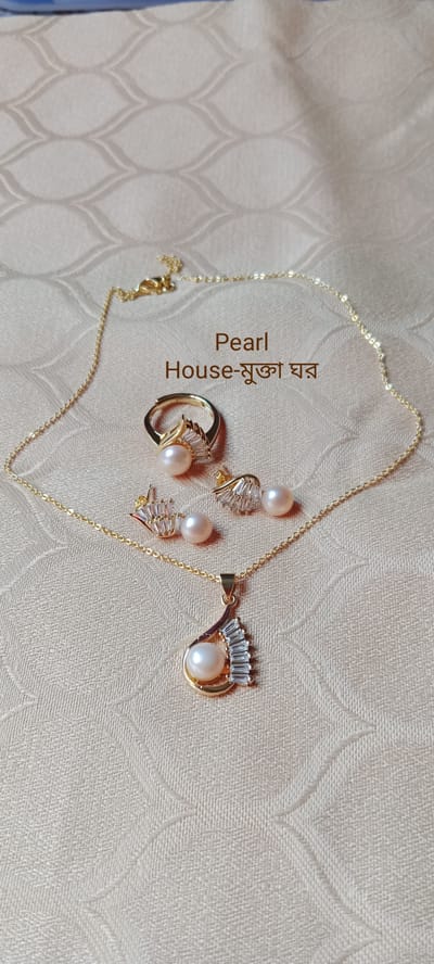 Pearl Pendent set