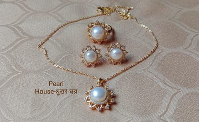 Pearl pendant set