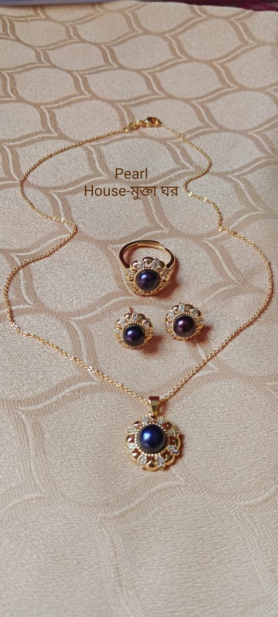Pearl Pendent set