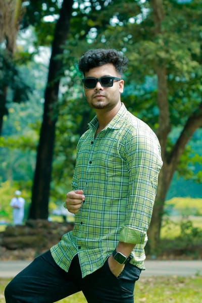 স্টাইলিশ এবং আরামদায়ক চেক শার্ট - Image 1