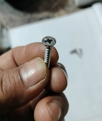 Screw stainless steel - Image 1