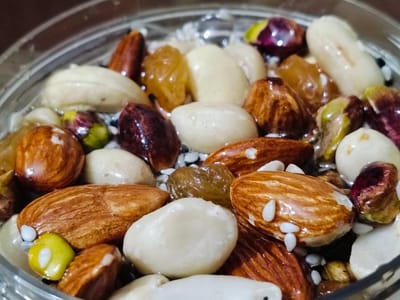 Honey Nuts (মধু মিক্সড বাদাম) ১কেজি - Image 3