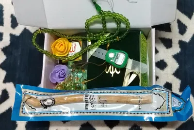 Mini Quran Gift Package - Image 3
