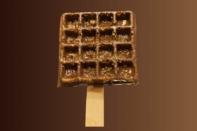 Nutella Waffle (Hazelnut, Vanilla or Caramel Flavor)