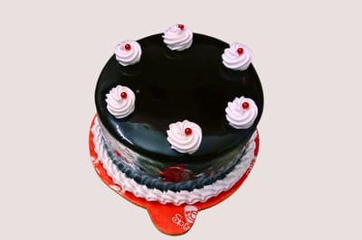 Chocolate Pastry Cake (Small Size)/Random Design