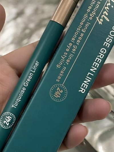 beauty glazed green kajal liner - Image 3