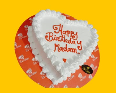 Premium Vanilla Cake (1KG)