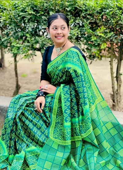 বাটিক প্রিন্ট শাড়ি - Image 2