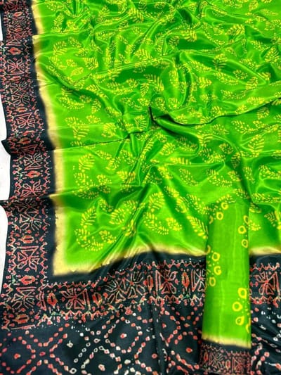 বাটিক প্রিন্ট শাড়ি - Image 6