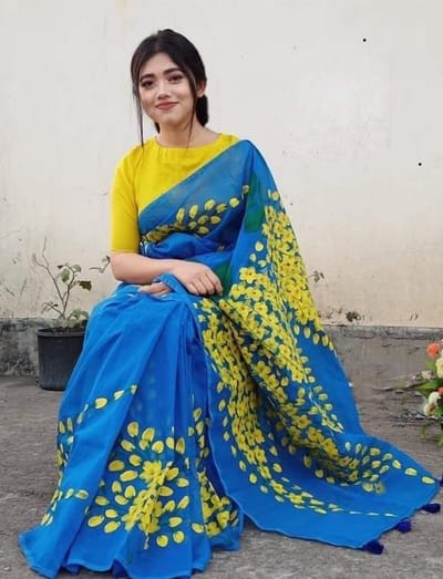 হ্যান্ড প্রিন্ট হাফ সিল্ক শাড়ি - Image 3