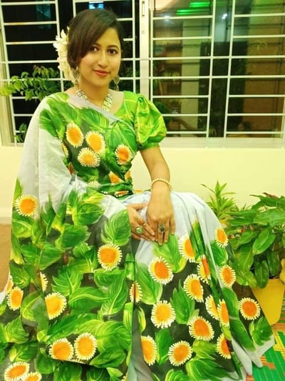 হ্যান্ড প্রিন্ট হাফ সিল্ক শাড়ি - Image 8