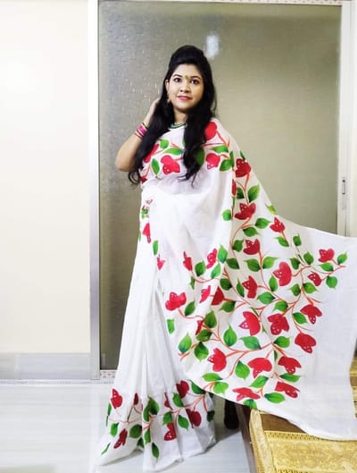 হ্যান্ড প্রিন্ট হাফ সিল্ক শাড়ি - Image 13