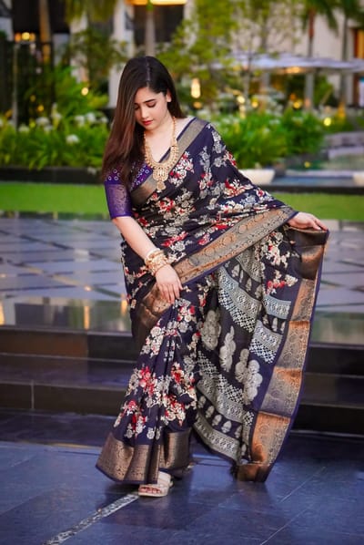 ধুপিয়ান শাড়ি ব্লাউজ পিস সহ - Image 2