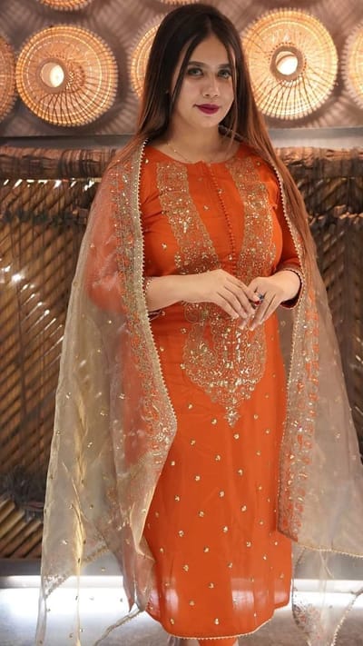 এমব্রয়ডারি রেডিমেড থ্রি পিস - Image 1