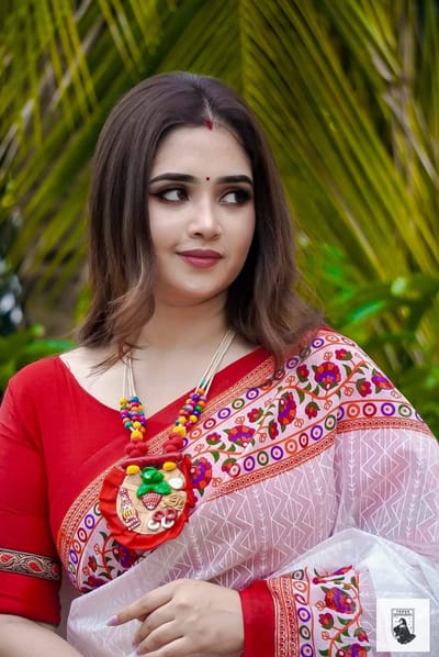 উন্নত মানের হাফ সিল্ক শাড়ি - Image 1