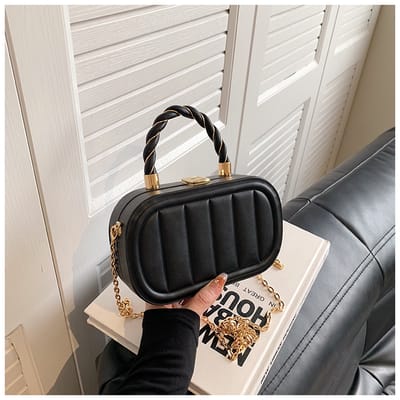 Hendhild Round Party bag