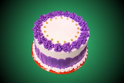 Vanilla Pastry Cake Small Size(Randon design)