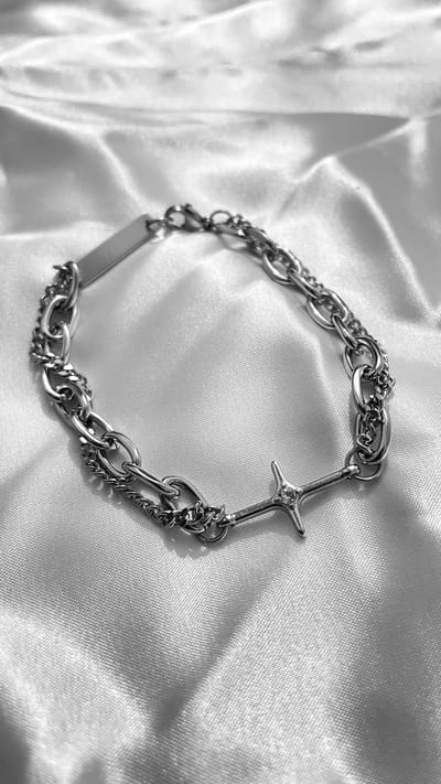 y2k star bracelet - Image 1