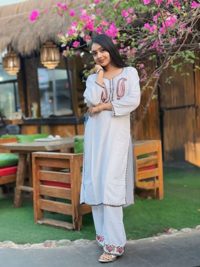 কলকা ডিজাইনের co-ords set কালেকশন, সম্পূর্ণ রেডি করা টু পিস - Image 3