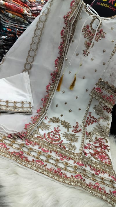 Pakistani Design 4-Piece Sada Bahar Tissue Set