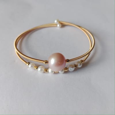 Adjustable Pearl Breslate
