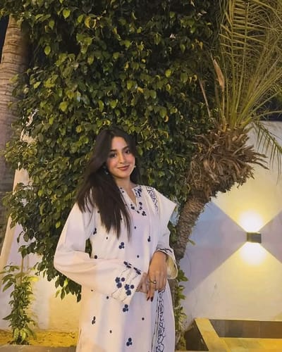 White AURA Three Piece Set - Image 3